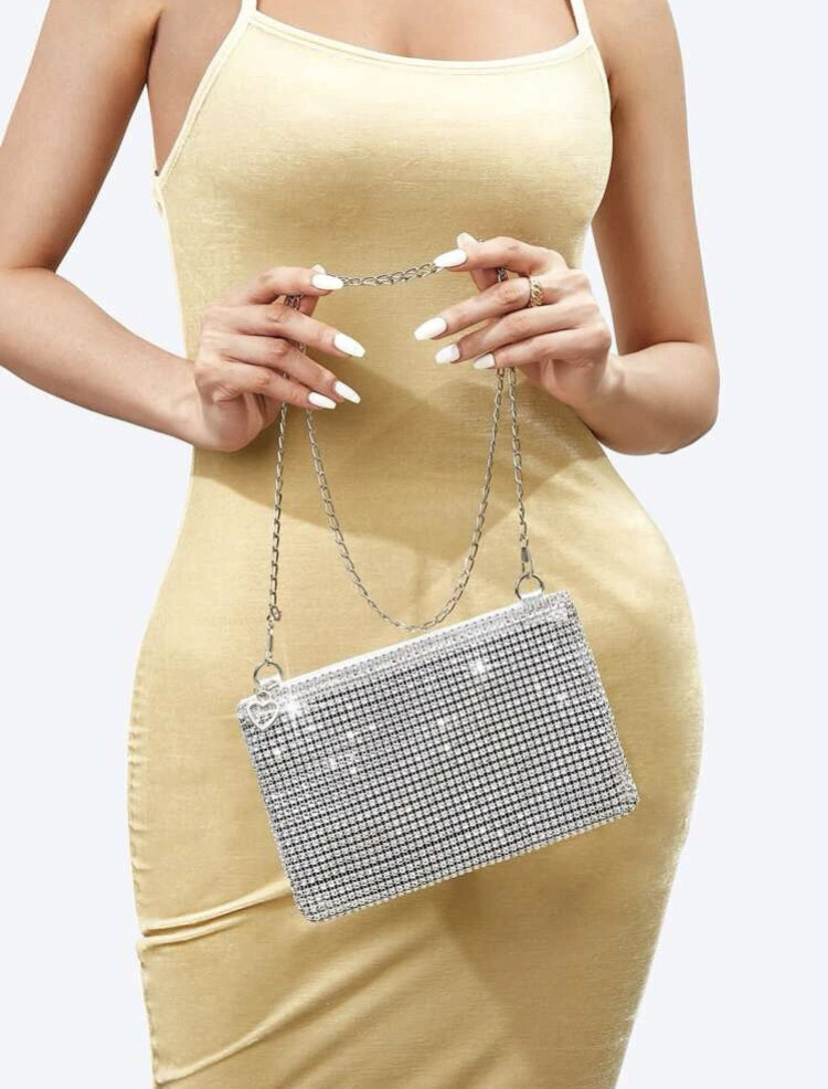 Bolso tipo clutch diamante