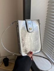 Bolso de un hombro plateado