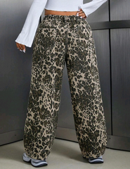 Jean de pierna recta animal print