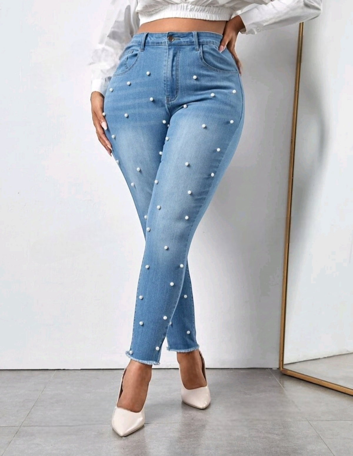 Jean tubito con perlas talle alto